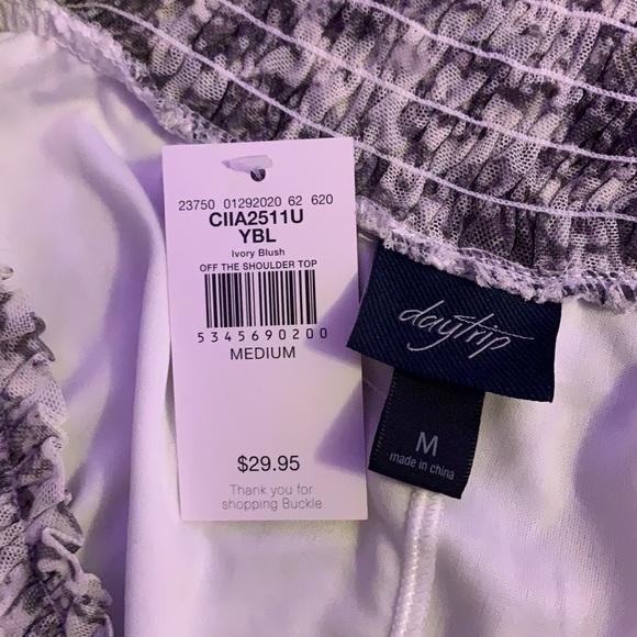 super cute print top - Picture 4 of 4